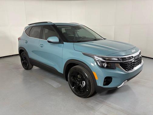 Blue 2026 Kia Seltos EX