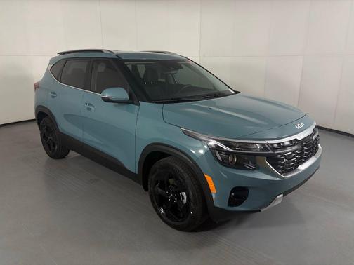 Pluton Blue 2026 Kia Seltos EX