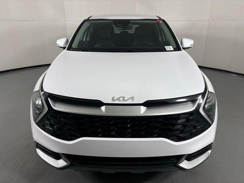 Glacial White Pearl 2024 Kia Sportage EX