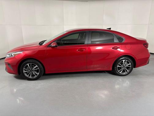 Currant Red 2024 Kia Forte LXS