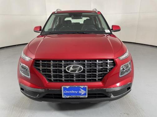 2022 Hyundai VENUE SEL