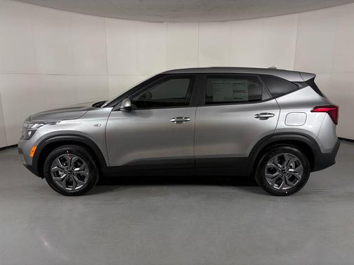 Steel Gray 2026 Kia Seltos LX
