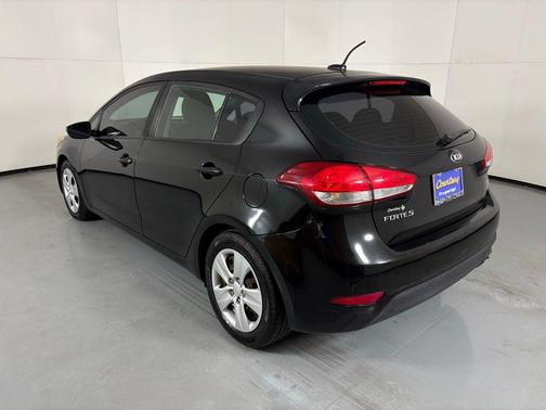 Aurora Black Pearl 2016 Kia Forte LX