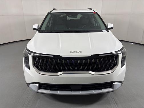 Snow White Pearl 2026 Kia Carnival EX