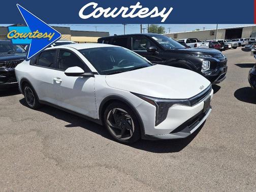 Snow White Pearl 2025 Kia K4 EX
