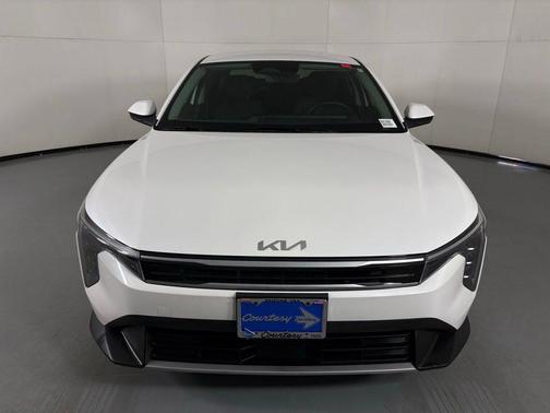 Snow White Pearl 2025 Kia K4 EX