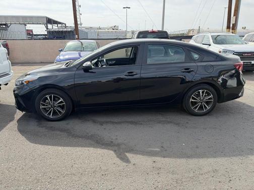 Aurora Black 2023 Kia Forte LXS