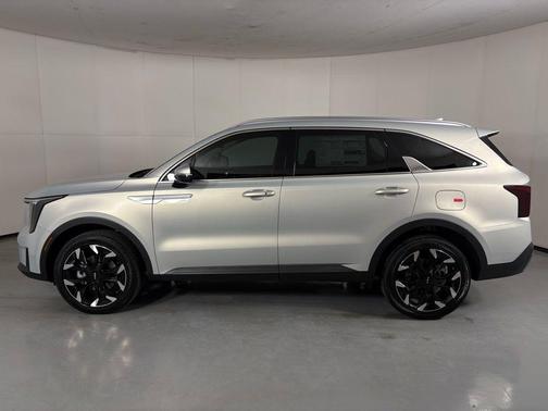 Ivory Silver 2026 Kia Sorento EX