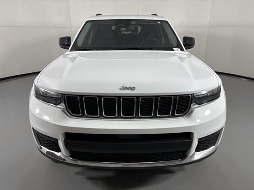 2022 Jeep Grand Cherokee L Laredo