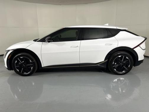2025 Kia EV6 Wind