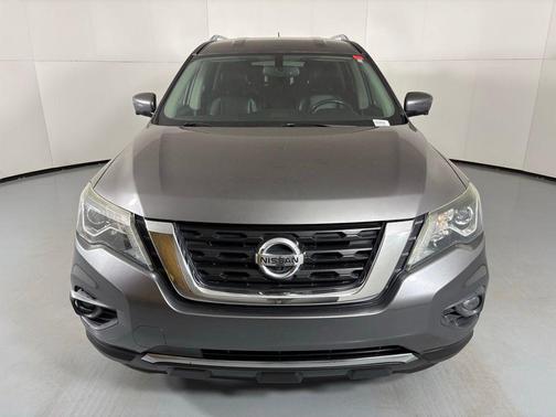 2018 Nissan Pathfinder SL