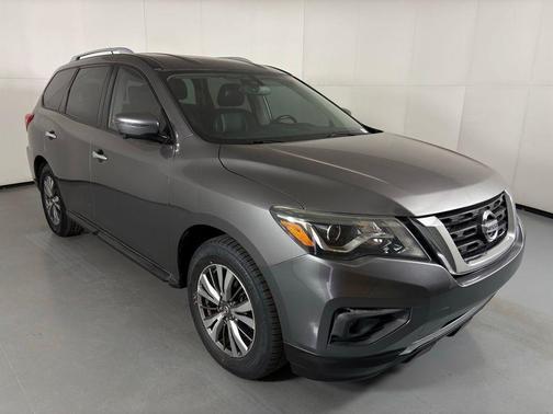 2018 Nissan Pathfinder SL