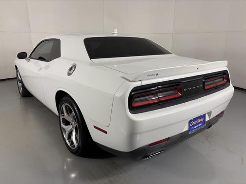 2015 Dodge Challenger SXT Plus