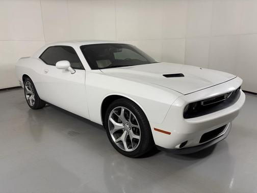 2015 Dodge Challenger SXT Plus