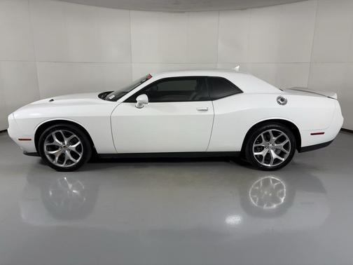 2015 Dodge Challenger SXT Plus