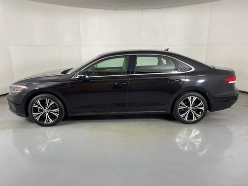 2022 Volkswagen Passat 2.0T SE