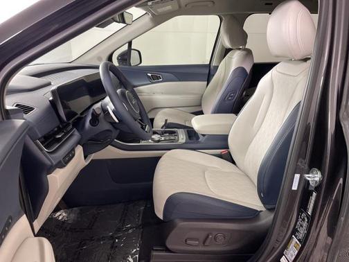2025 Kia Carnival Hybrid EX