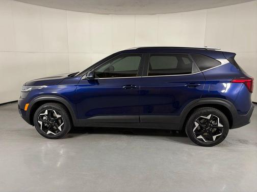 Dark Ocean Blue 2024 Kia Seltos EX