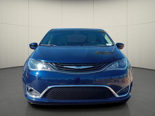 2018 Chrysler Pacifica Hybrid Touring Plus