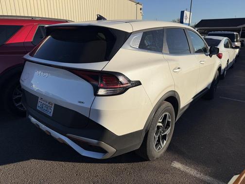 2024 Kia Sportage LX