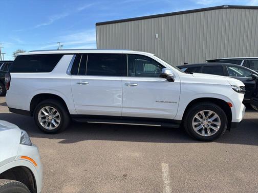 2023 Chevrolet Suburban Premier