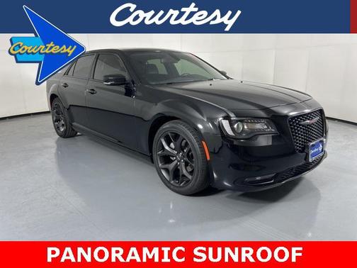 2022 Chrysler 300 S