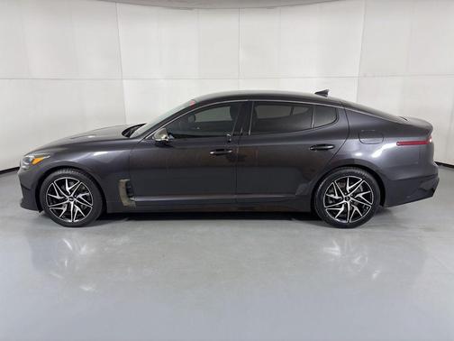 2022 Kia Stinger GT-Line