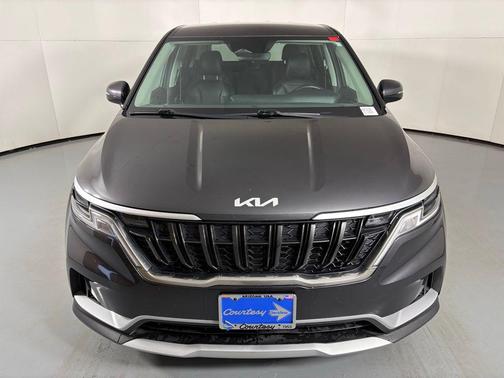 2024 Kia Carnival LX