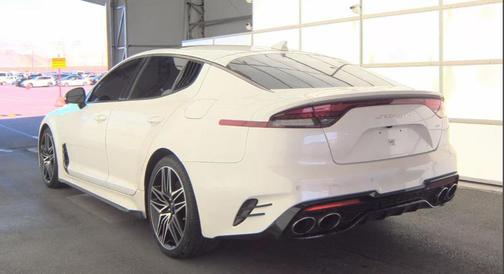 2023 Kia Stinger GT2