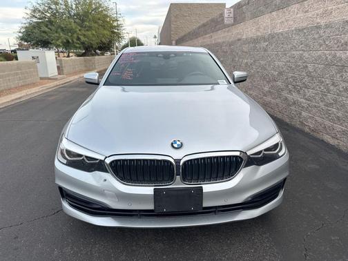 2019 BMW 530e xDrive iPerformance