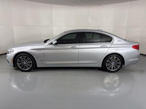2019 BMW 530e xDrive iPerformance