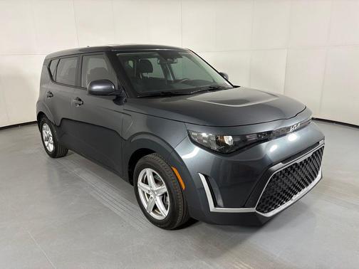 Gravity Gray 2025 Kia Soul LX