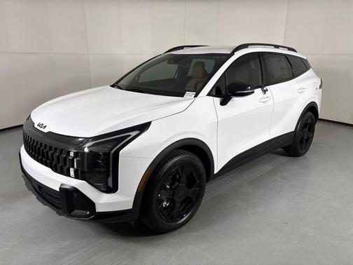 Glacial White Pearl 2026 Kia Sportage X-Line