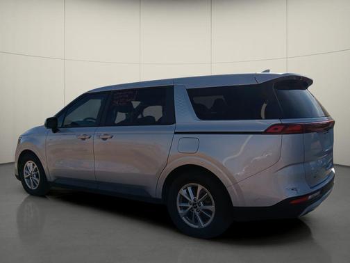 2022 Kia Carnival LXS