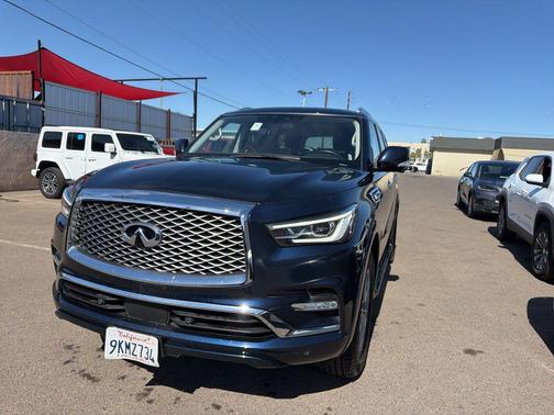 2024 INFINITI QX80 Luxe