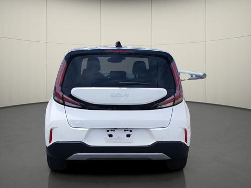 Clear White/Black Roof 2024 Kia Soul S