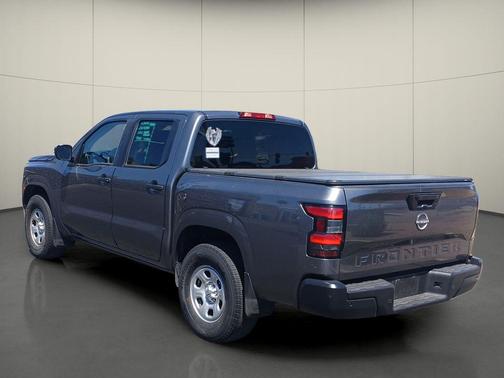Gun Metallic 2022 Nissan Frontier S