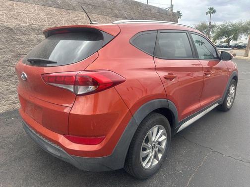 2017 Hyundai TUCSON SE