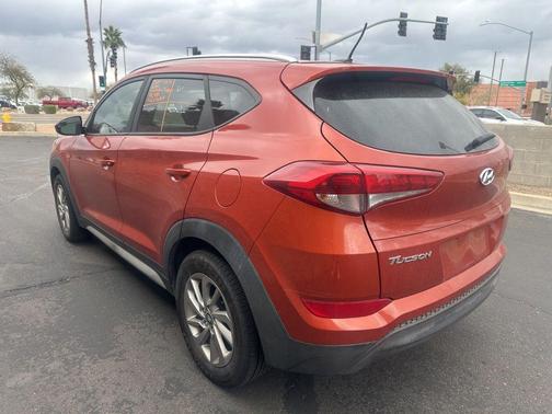 2017 Hyundai TUCSON SE