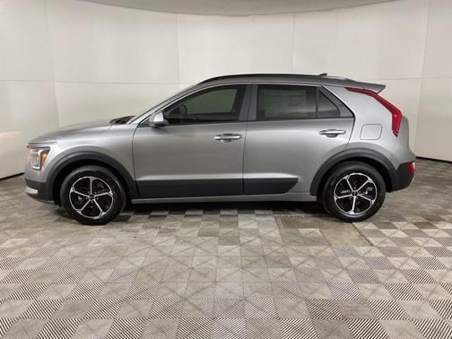 2025 Kia Niro LX