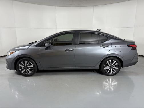 2023 Nissan Versa 1.6 SV