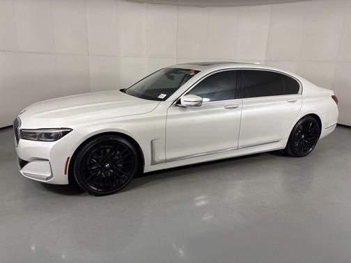 2020 BMW 740 740i