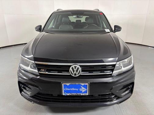 Deep Black 2020 Volkswagen Tiguan 2.0T SE R-Line Black
