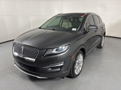 Magnetic Gray Metallic 2019 Lincoln MKC Reserve