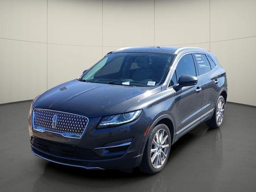 Magnetic Gray Metallic 2019 Lincoln MKC Reserve