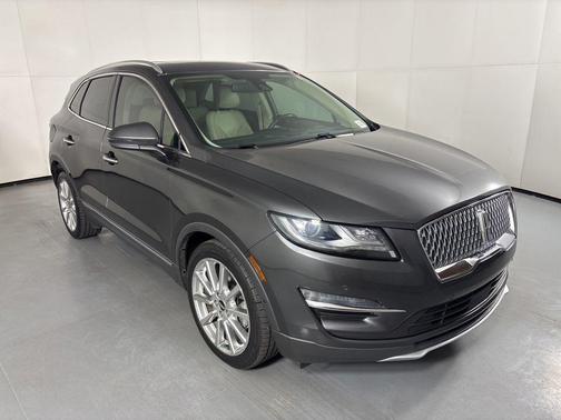 Magnetic Gray Metallic 2019 Lincoln MKC Reserve
