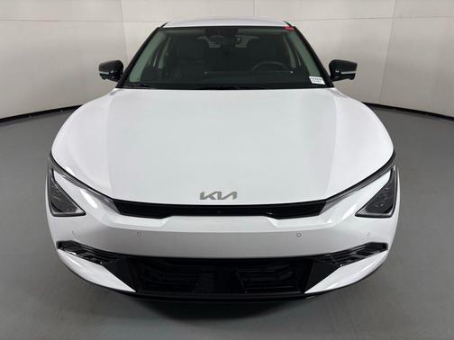 2025 Kia EV6 Wind