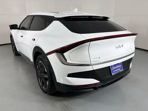 2025 Kia EV6 Wind