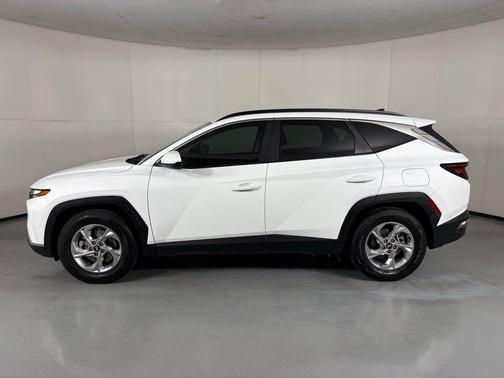 White Pearl 2024 Hyundai TUCSON SEL