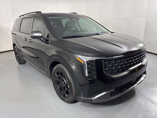 Aurora Black Pearl 2026 Kia Carnival Hybrid SX